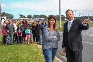Wayne bid to keep road