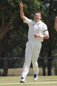 Swans face Thunderbolts