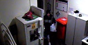Bank raider leaves calling card