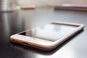 Call to look out for phone-snatch crooks