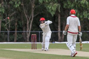 Classy century to Manders