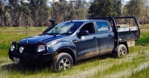 Ute in ram-raid