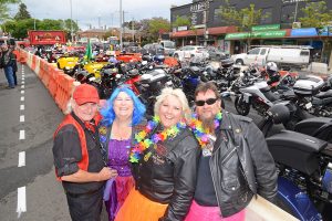 Crowds flock to day with the lot