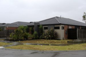 Gusty winds damage roofs