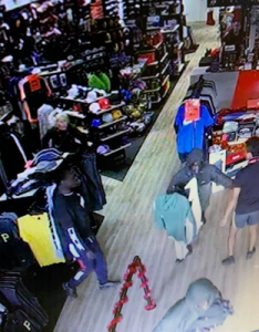 Thief caught by Good Samaritans