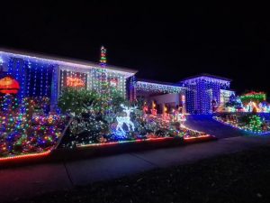 Glittering display brings smiles to Clyde North
