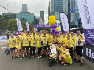 Sea of yellow honours Bella at Run For The Kids