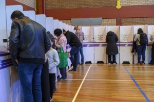 Holt candidates “short-changing themselves” says politics expert