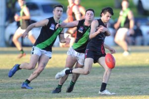 Doveton fight off tough Redbacks