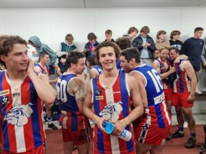 Doggies home in after-the-siren thriller