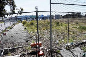 Shopping centre struggles