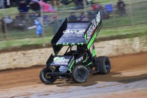 Steenholdt sets hot pace at Nyora