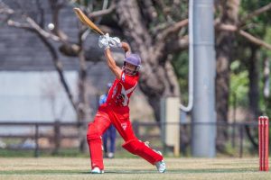 Ligt recommits to Panthers