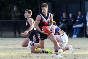 Battle-hardened Nick leads Devon to victory