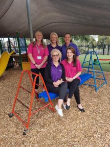 Kinder graduation brightens the garden