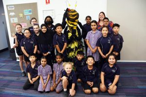Giant recycled Queen Bee unveils at Pakenham Show