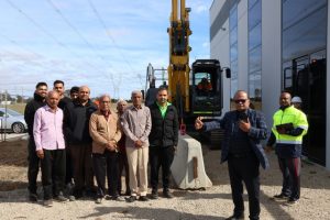 Clyde North businesses slam government over easement blockade