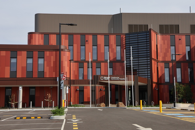 Cranbourne Community Hospital still unopened