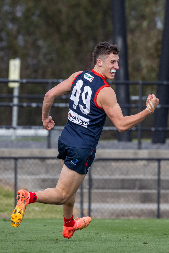 Too easy for seven-goal Yze