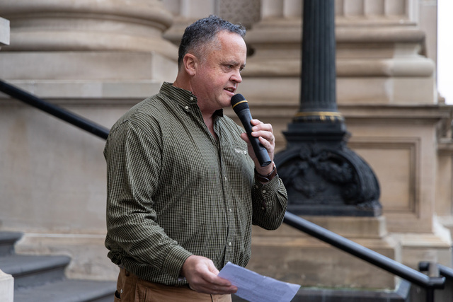 Casey denies waste-station conflict